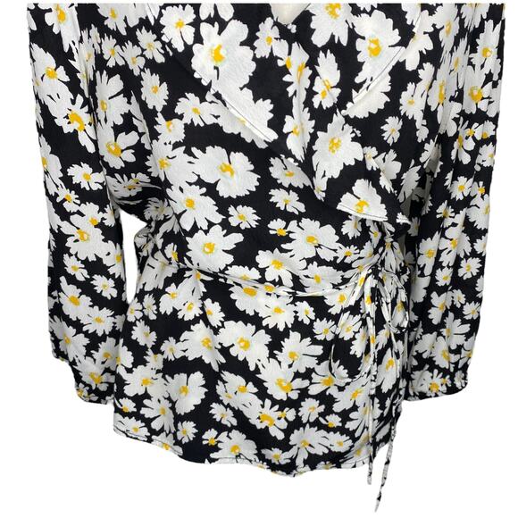 GAP Wrap Front Daisy Print Ruffle Top Black Floral Blouse XL Cottagecore Peasant - Picture 8 of 16